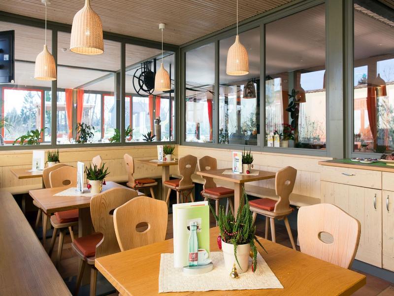 Jufa Hotel Weinviertel - Eselsmuehle Seefeld-Kadolz Extérieur photo