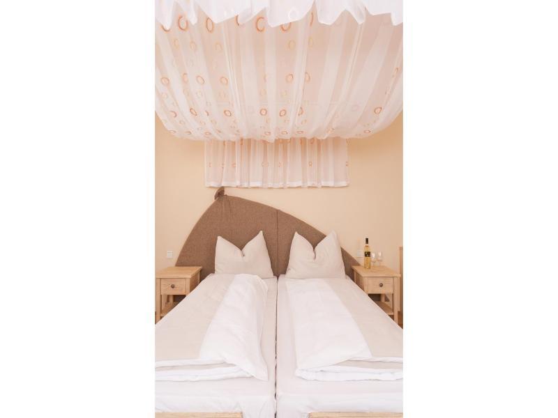 Jufa Hotel Weinviertel - Eselsmuehle Seefeld-Kadolz Extérieur photo