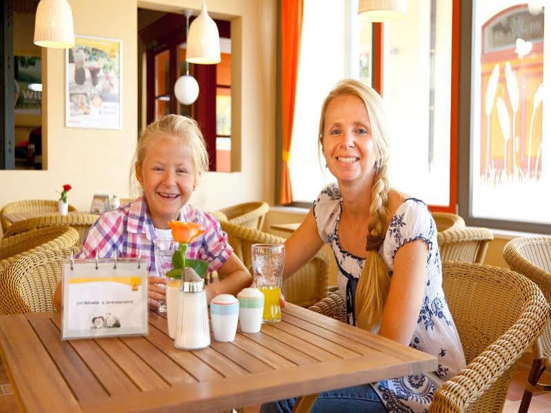Jufa Hotel Weinviertel - Eselsmuehle Seefeld-Kadolz Extérieur photo