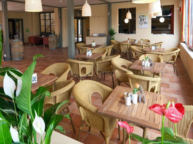Jufa Hotel Weinviertel - Eselsmuehle Seefeld-Kadolz Extérieur photo