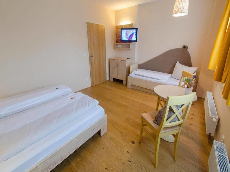 Jufa Hotel Weinviertel - Eselsmuehle Seefeld-Kadolz Extérieur photo