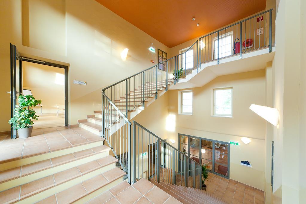 Jufa Hotel Weinviertel - Eselsmuehle Seefeld-Kadolz Extérieur photo
